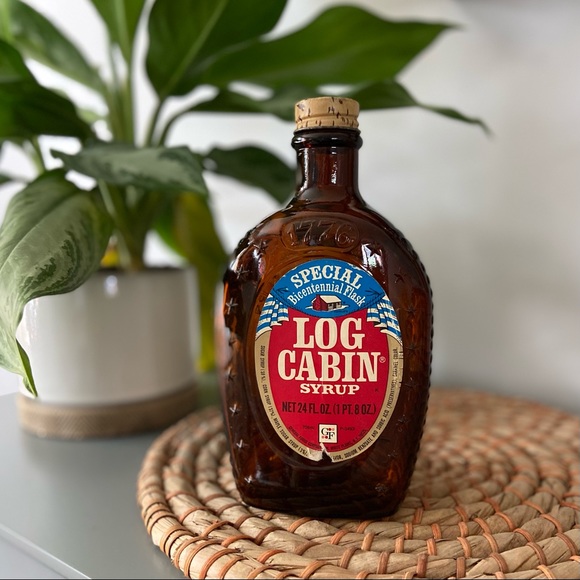 Log Cabin Maple Syrup Brown Glass 1976 Bicentennial Liberty Bell Flask Bottle - Picture 1 of 7